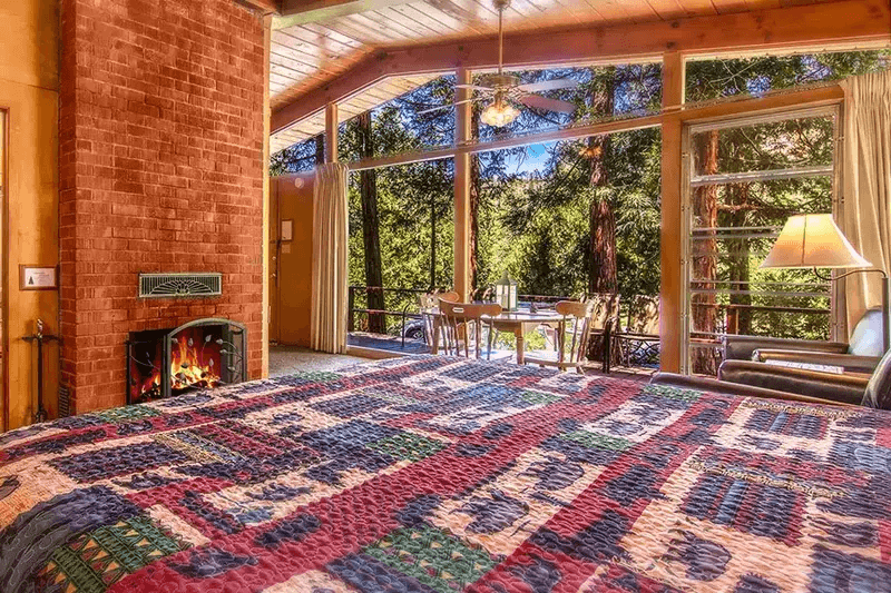 Room view from the Woodland Park Manor