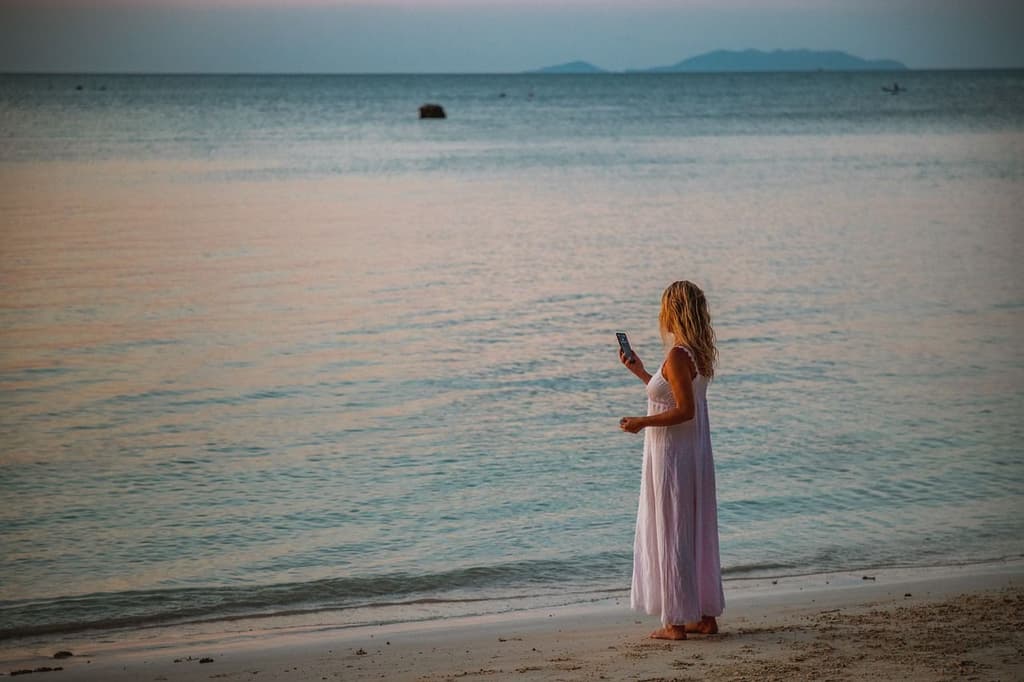 Guest looking at messages through the platform