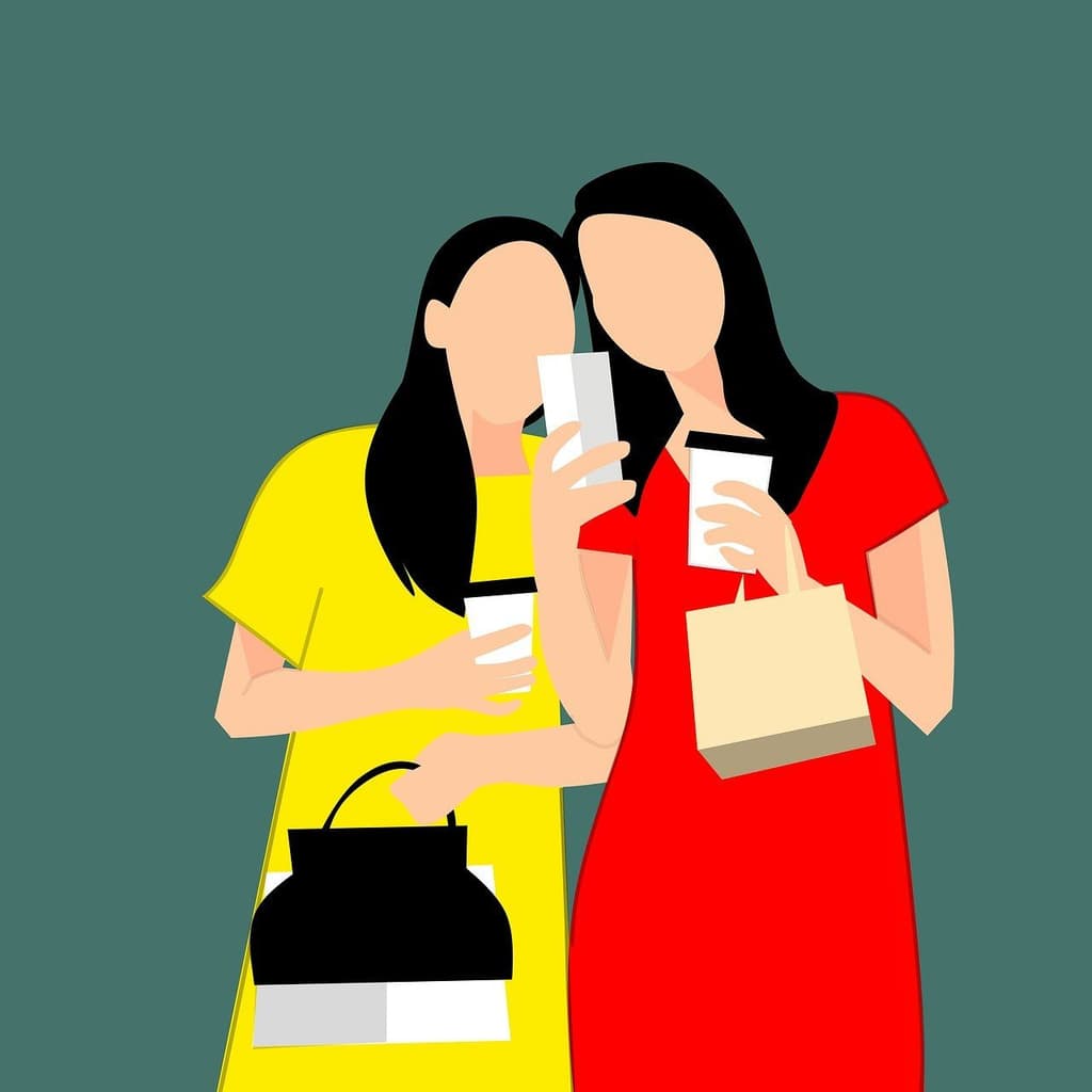 A picture depicting two women using their phones while shopping. Image by <a href="https://pixabay.com/users/mohamed_hassan-5229782/?utm_source=link-attribution&utm_medium=referral&utm_campaign=image&utm_content=3452067">Mohamed Hassan</a> from <a href="https://pixabay.com//?utm_source=link-attribution&utm_medium=referral&utm_campaign=image&utm_content=3452067">Pixabay</a>